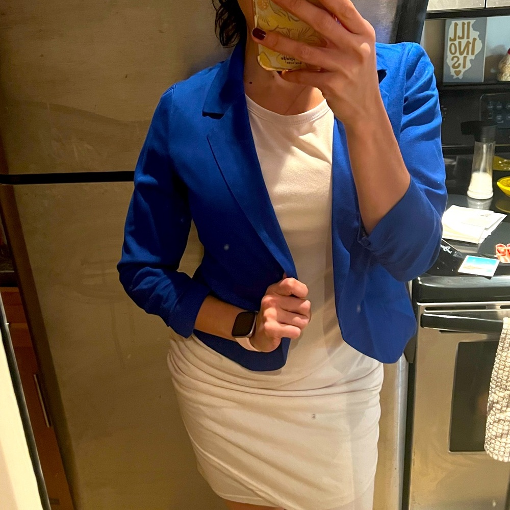 Super cute cropped navy moto blazer